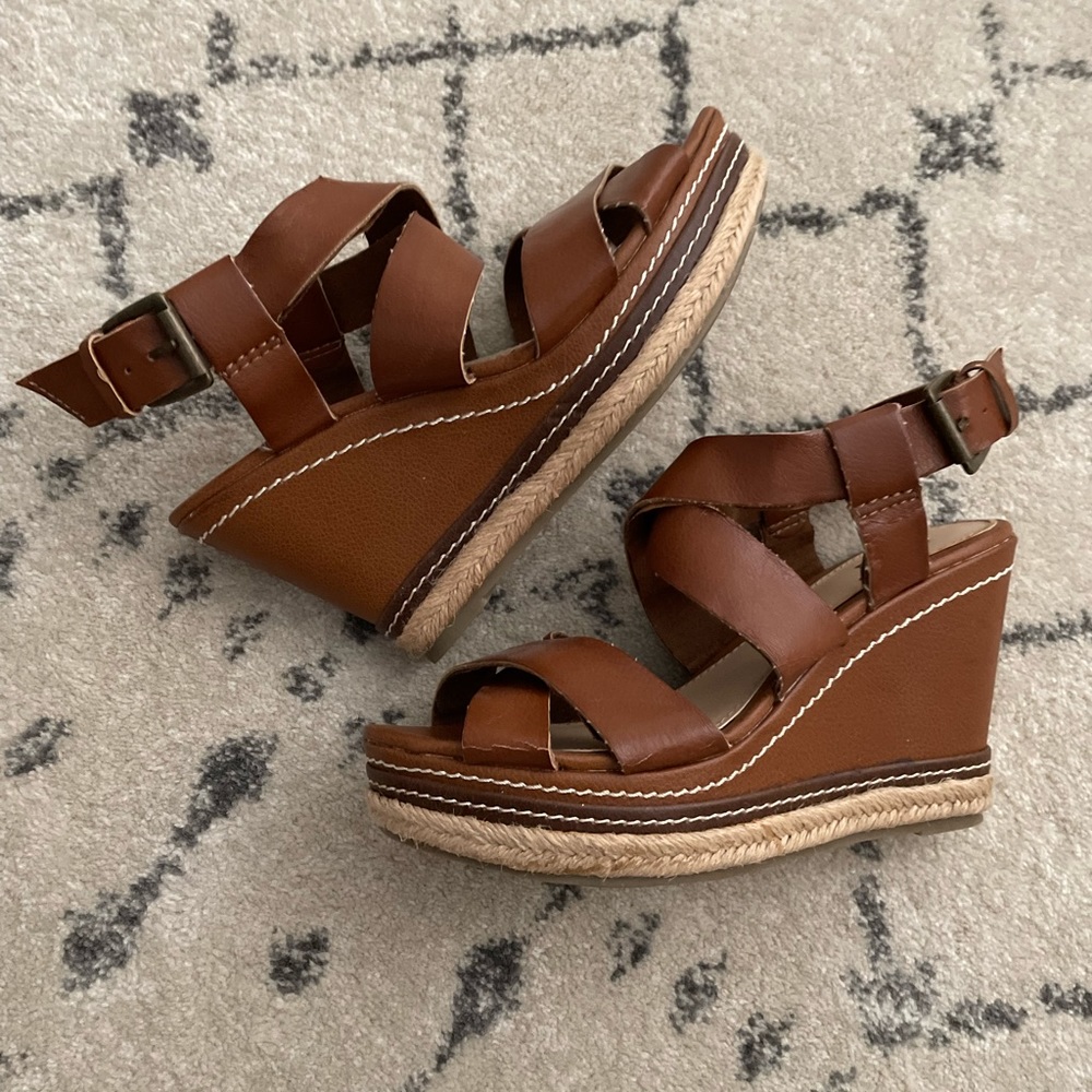 Wedge sandals